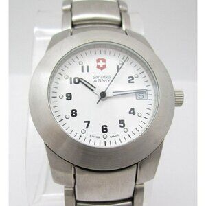 Men's Victorinox Swiss Army Quartz WR Analog 41mm Dial Causal Round Watch (G105)